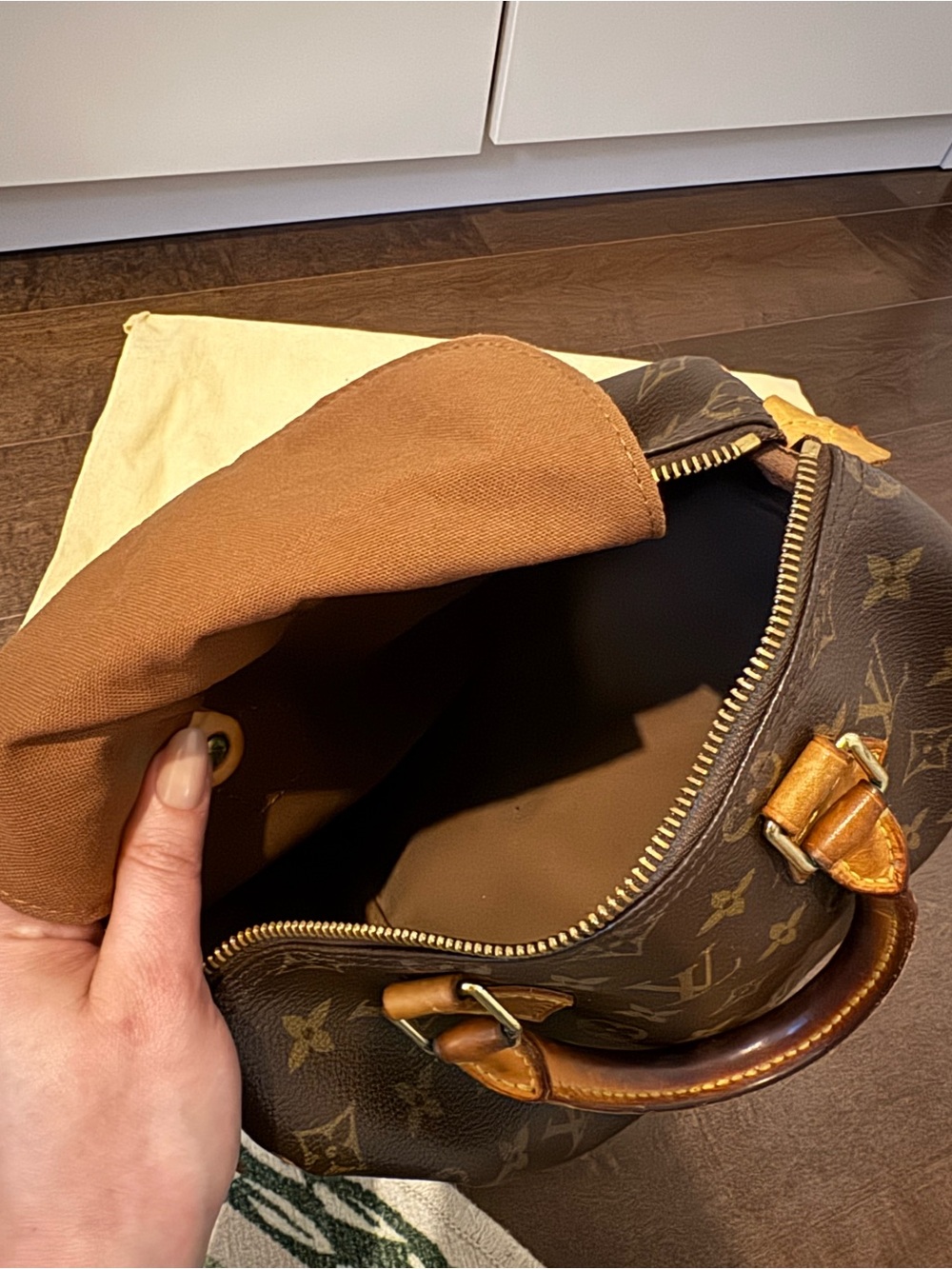 Louis Vuitton Brown Monogram Speedy 25 - Picture 13 of 15